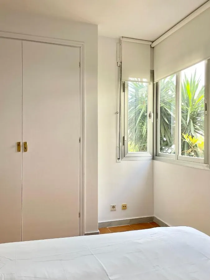 Luminoso Apartamento Frente Al Mar Con Piscina Roses 0*,  Spain